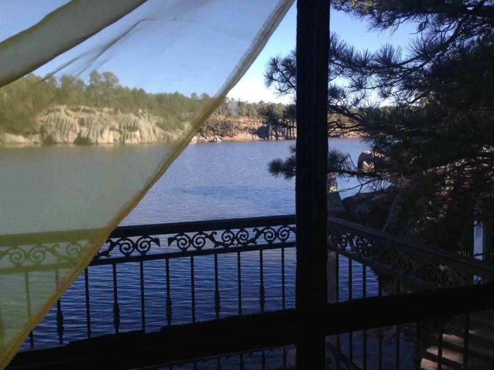 فندق كريلفي  Cabana Del Lago De Arareco المظهر الخارجي الصورة